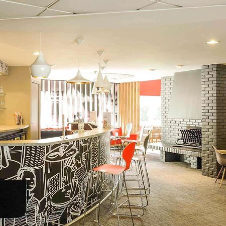 Ibis Laval Le Relais D'Armor Hotel Change  Exterior photo